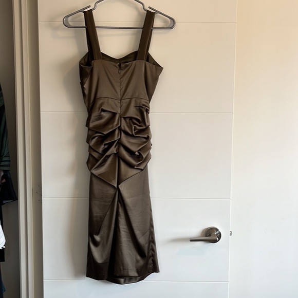 Le Chateau formal dress - Picture 3 of 3